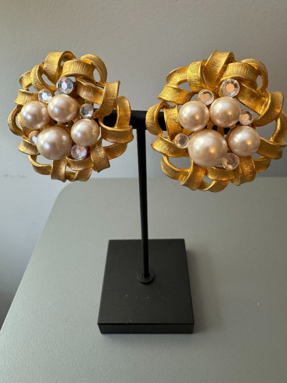 Vintage Signed CRAFT Faux Pearl Rhinestone Clip-On Earrings 1980s Verri